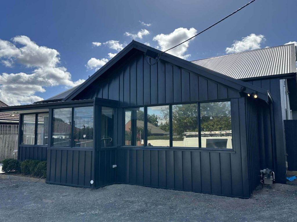 New Metal house wall installation by Eastern Roof Plumber of a property in Melbournes eastern suburbs